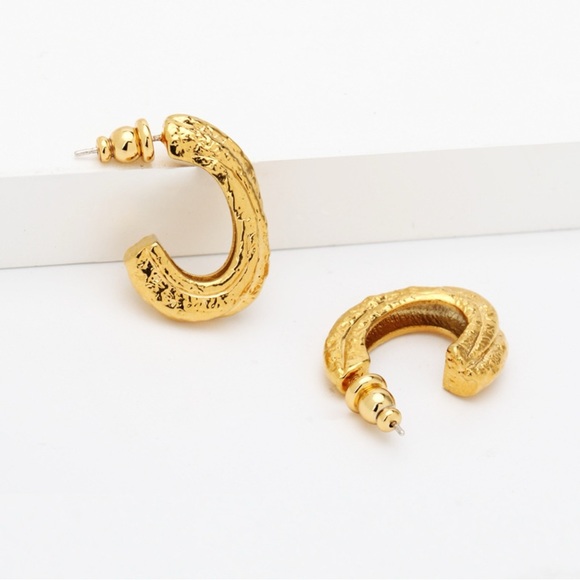 Gold-Plated C-Hoop Earrings - Picture 3 of 3